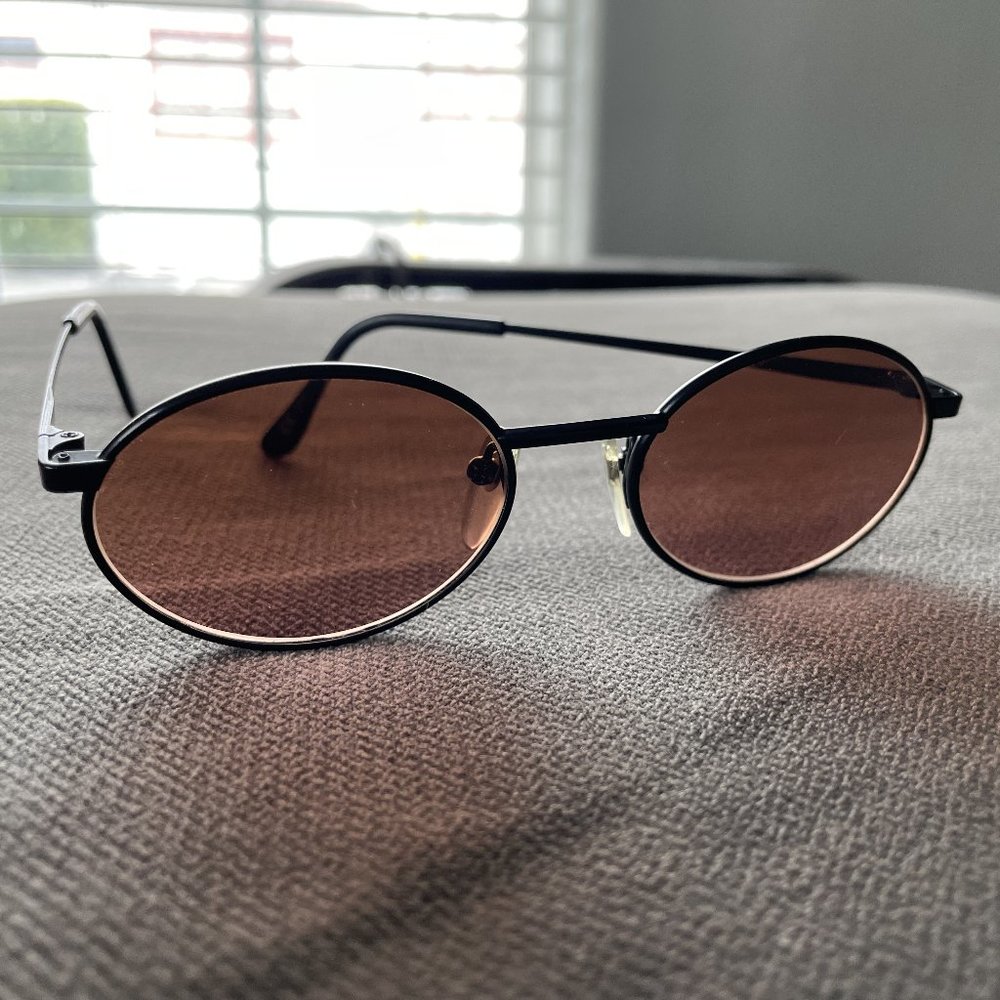 Beautiful Classic Vintage Serengeti Sunglasses, BRAND NEW!